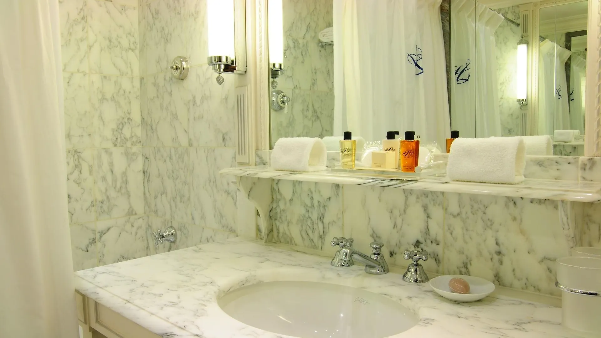 Hotel Luxembourg Parc 4*
